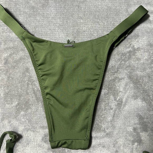 Adjustable VS bikini set in olive green - Picture 3 of 5